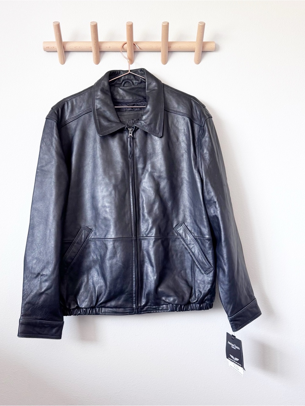Colebrook American Classics Black Leather Bomber Jacket with Zip Closure